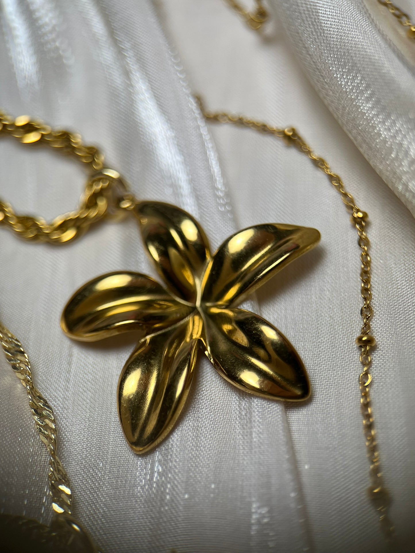 Golden Bloom Necklace